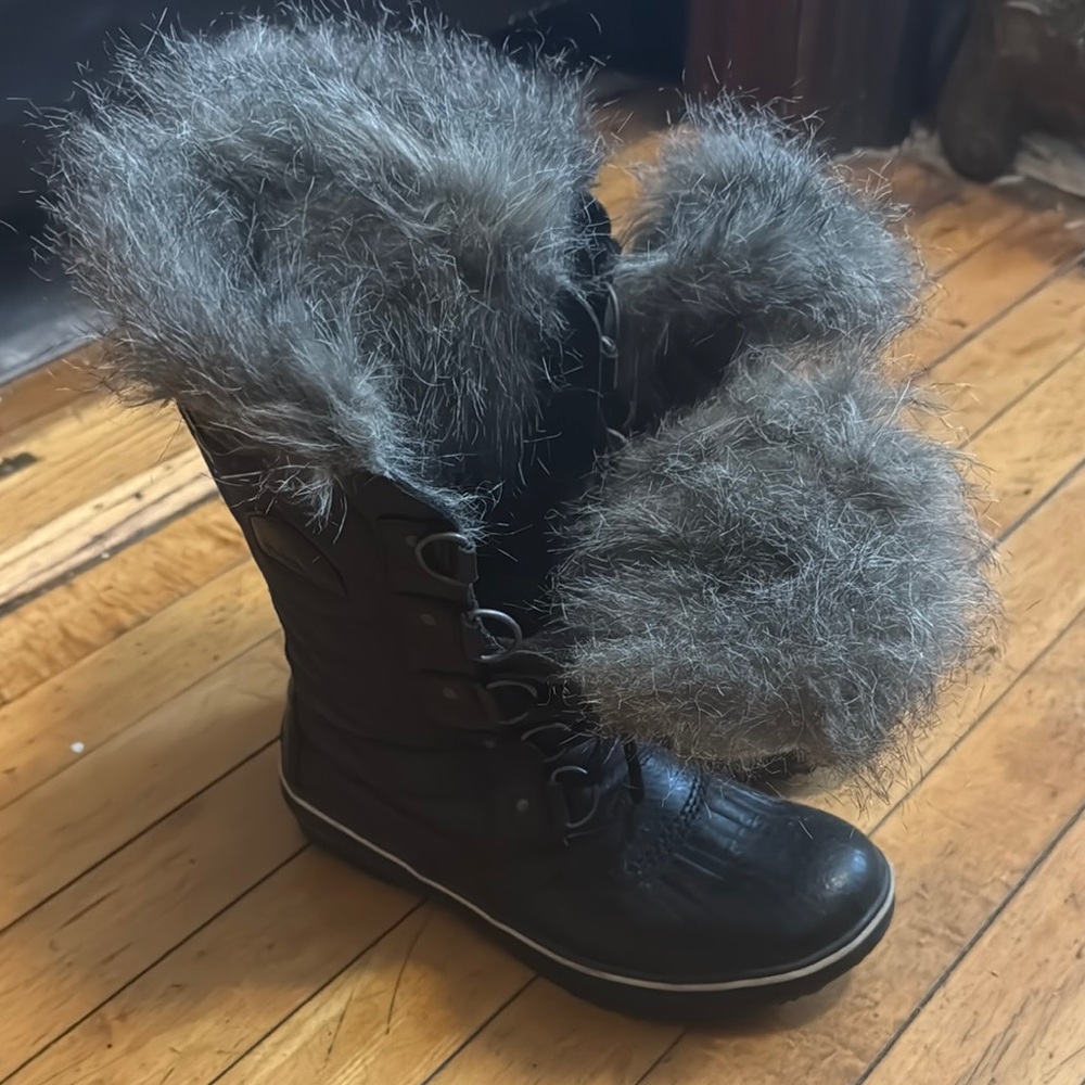 Sorel Black and Gray Winter Rain Boots with Faux Fur